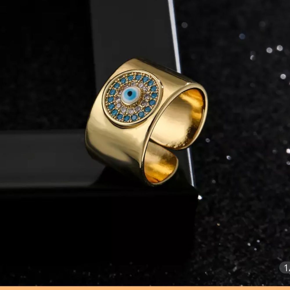 SALE 🧿Gorgeous evil eye ring🧿